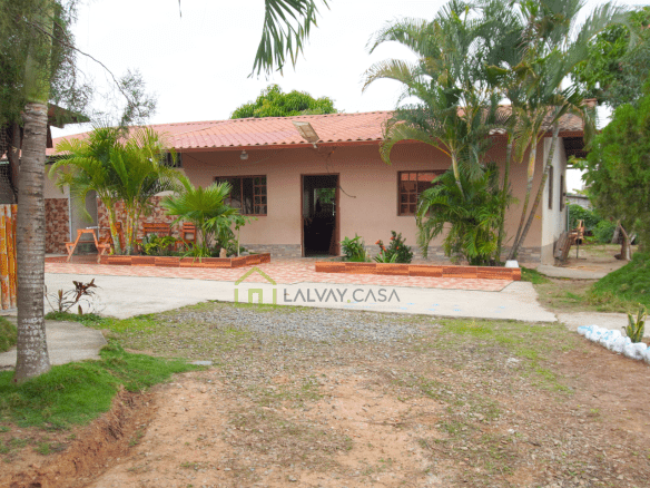 Casa tipo villa valorada en $97,000 en super oferta a $75,000
