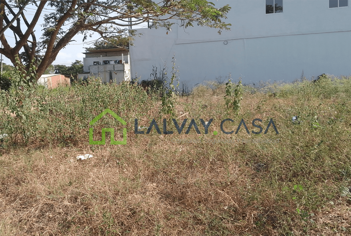 ¡OPORTUNIDAD ÚNICA! TERRENO ESQUINERO DE 469m², COMPLETAMENTE RELLENADO Y LISTO PARA CONSTRUIR, A SOLO 2 CUADRAS DE LA VÍA PRINCIPAL JOFRE LIMA, EN CIUDADELA ANA BOLENA