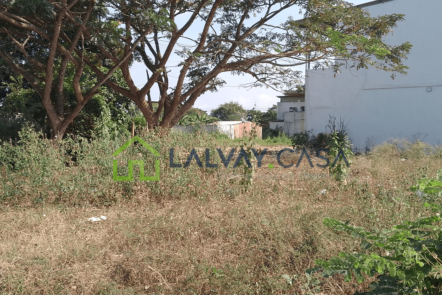 0017-5 ¡OPORTUNIDAD ÚNICA! TERRENO ESQUINERO DE 469m², COMPLETAMENTE RELLENADO Y LISTO PARA CONSTRUIR, A SOLO 2 CUADRAS DE LA VÍA PRINCIPAL JOFRE LIMA, EN CIUDADELA ANA BOLENA