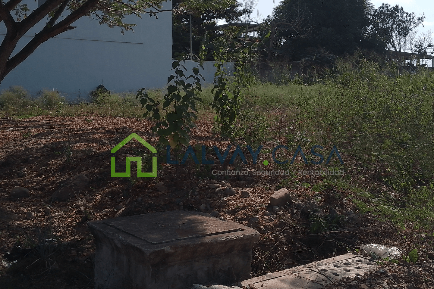0017-6 ¡OPORTUNIDAD ÚNICA! TERRENO ESQUINERO DE 469m², COMPLETAMENTE RELLENADO Y LISTO PARA CONSTRUIR, A SOLO 2 CUADRAS DE LA VÍA PRINCIPAL JOFRE LIMA, EN CIUDADELA ANA BOLENA