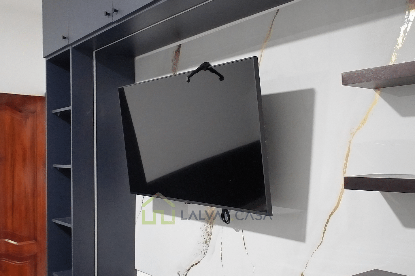 0021-13 ¡Vive el lujo, la comodidad y la tranquilidad que mereces! Casa céntrica, totalmente amueblada y con acabados de lujo, lista para mudarte y disfrutar desde el primer día, a solo 2 minutos del centro de Santa Rosa.