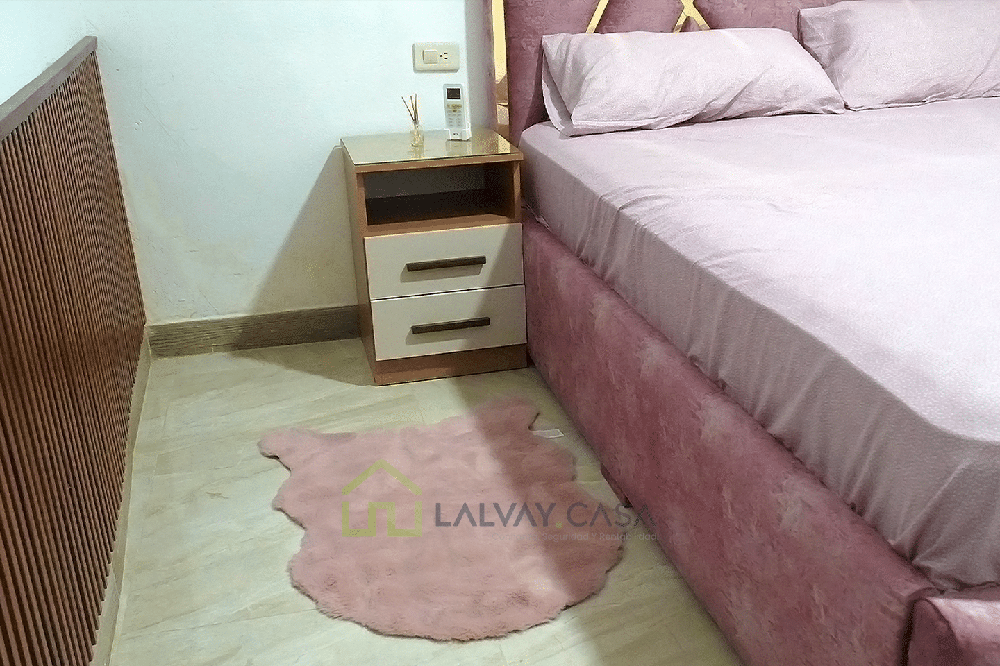0021-15 ¡Vive el lujo, la comodidad y la tranquilidad que mereces! Casa céntrica, totalmente amueblada y con acabados de lujo, lista para mudarte y disfrutar desde el primer día, a solo 2 minutos del centro de Santa Rosa.